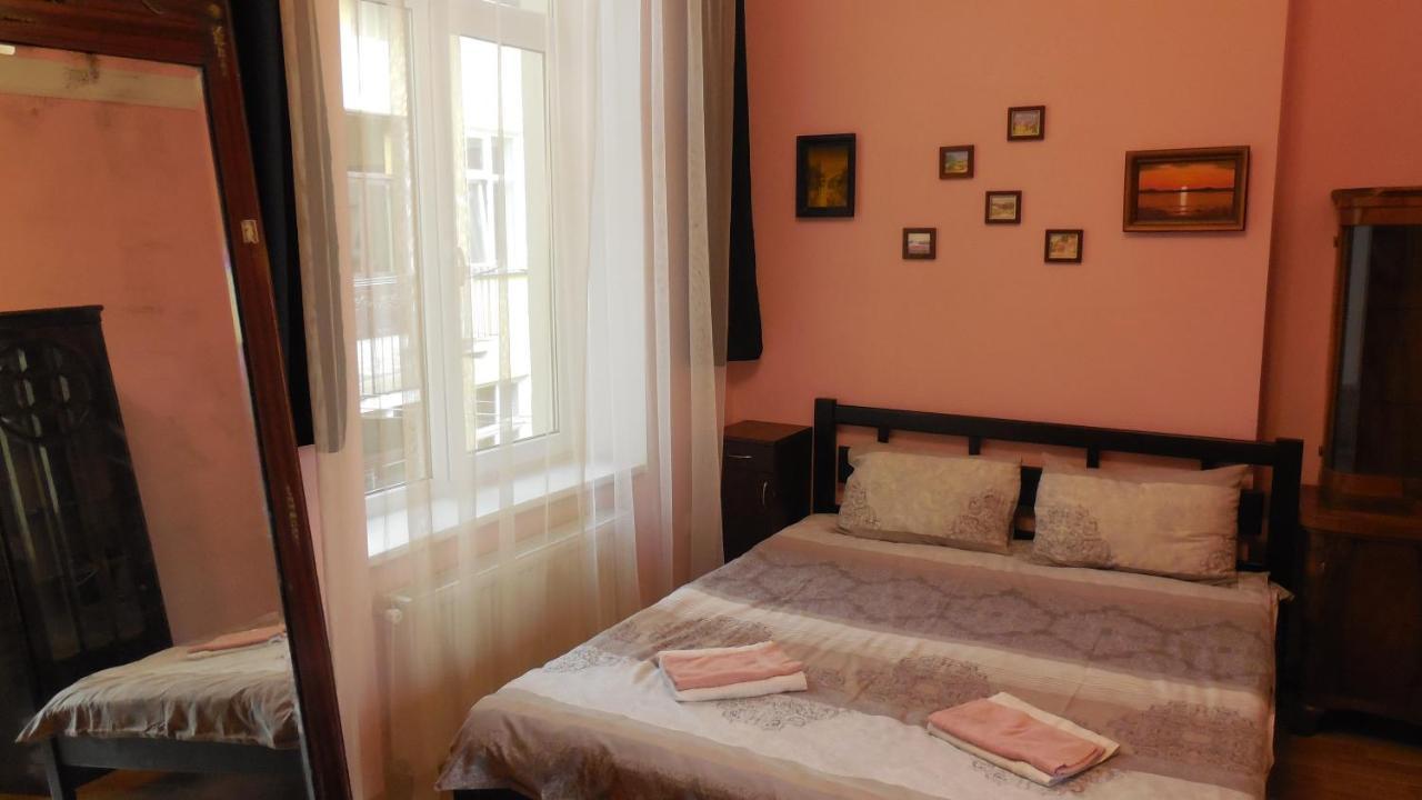 2 Room Apartment Near Opera House Lviv Luaran gambar